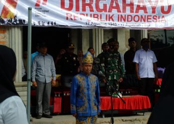 DPD LDII HSU Gelar Upacara Bendera Peringati HUT ke 77 RI di Halaman Masjid