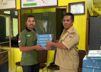 Masjid Baitul Jannah PAC LDII Gunung Ulin Kotabaru Terima Bantuan Al-Qur’an dari Kepala Desa