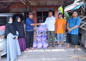 PC LDII Satui Salurkan Paket Sembako Kepada Korban Kebakaran
