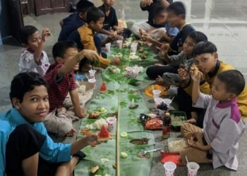 Beralas Daun Pisang, Anak-Anak LDII Nusaindah Tala Antusias Ikuti Bukber