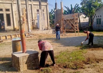 Gerakan Nasional Untuk Negeri, DPD LDII HST Gotong Royong Bersihkan Masjid