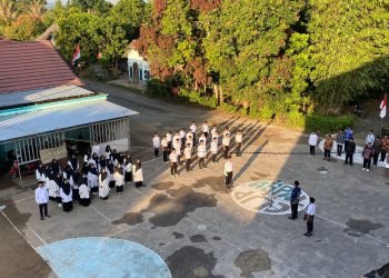 Santri PPPM Al Manshurin Bersama Warga LDII Tanah Laut Gelar Upacara 17 Agustus