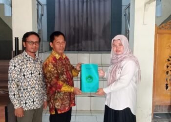 LDII HST Berikan Laporan Tahunan Pada Bakesbangpol