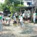 Solidaritas Warga LDII Tanah Bumbu dan Masyarakat Sekitar Bersatu Perbaiki Jalan Rusak