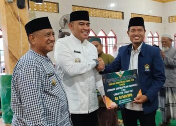 Safari Ramadan, Ketua DPD LDII Tanah Laut Terima Dana Hibah dari Bupati