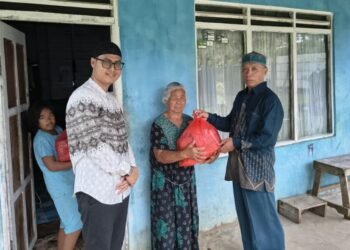 DPD LDII Tanah Laut Berbagi Paket Lebaran, Lansia Bahagia Terima Bantuan